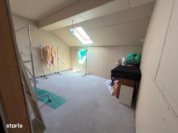 Casă cu 4 camere cu Teren 725 Mp în Ghindeni
