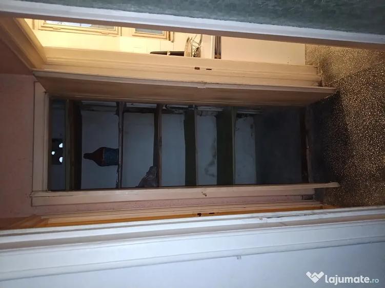Apartament cu 2 camere nedecomandat în Central