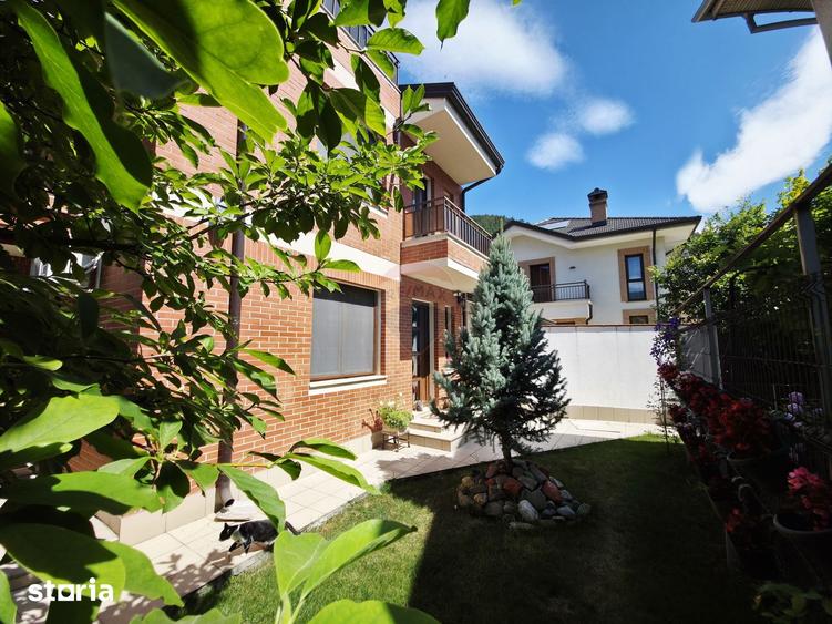 Casă cu 3 camere cu Teren 205 Mp în Central