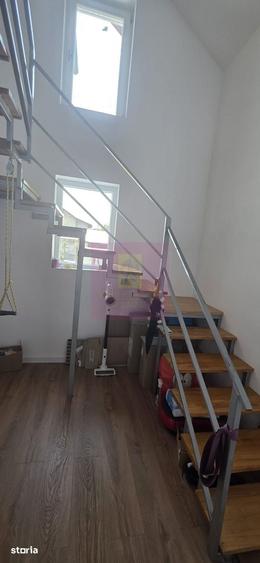Casă cu 4 camere cu Teren 497 Mp în Central