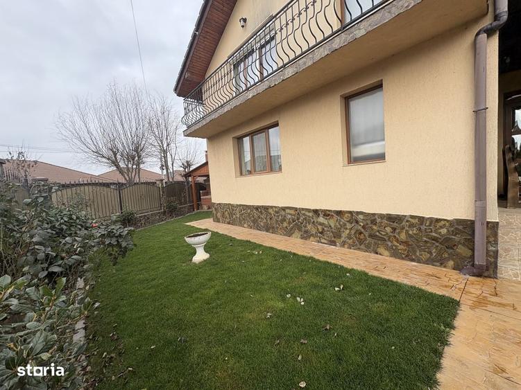 Casă cu 3 camere în Sântandrei