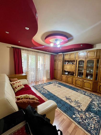 Apartament cu 4 camere decomandat, mobilat în Porolissum