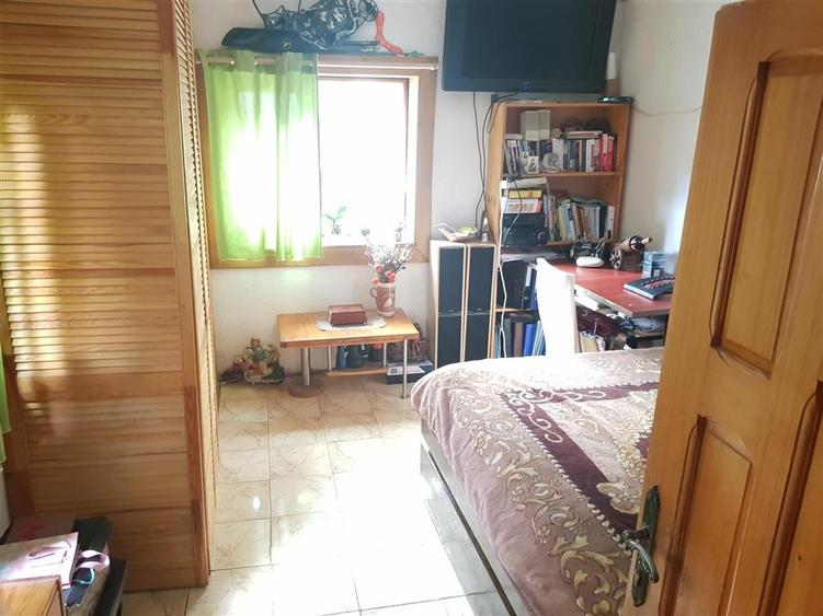 Casă cu 2 camere cu Canalizare în Central