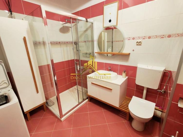 Apartament cu 2 camere semidecomandat, mobilat în Bună Ziua