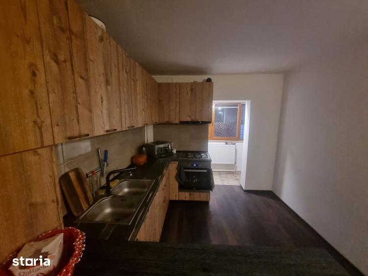 Apartament cu 2 camere decomandat în CET