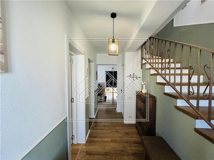 Duplex cu 4 camere cu Canalizare în Daia