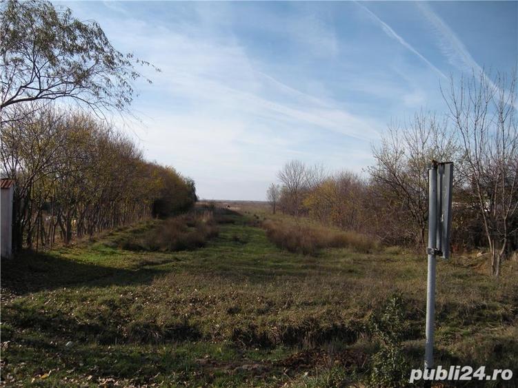 Teren de 4000 mp, în Butimanu