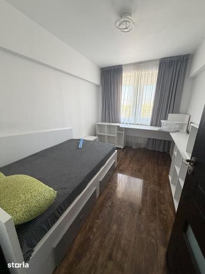 Apartament cu 3 camere decomandat în Berceni