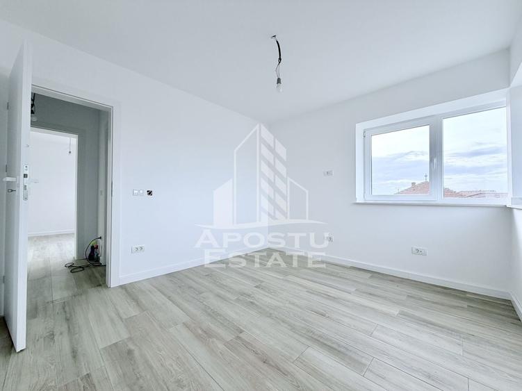 Duplex cu 4 camere cu Canalizare în Mehala