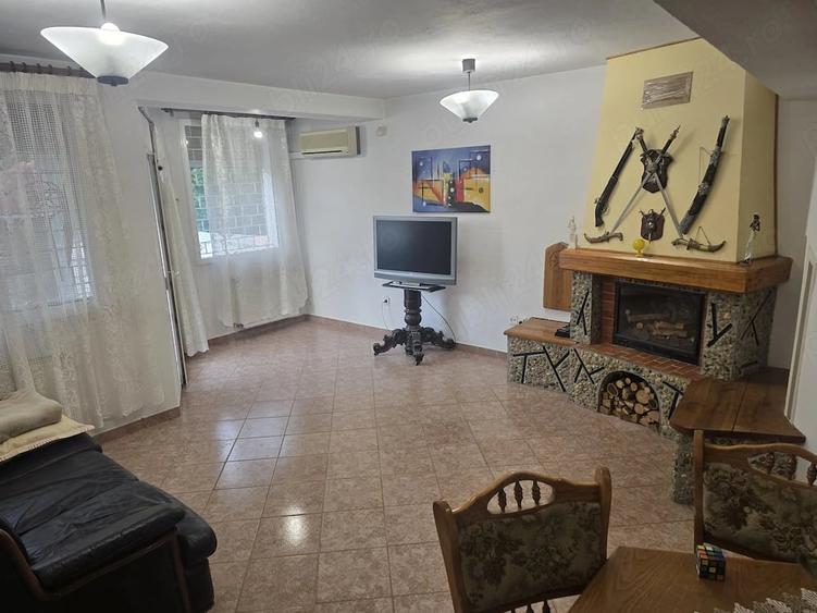 Casă cu 5 camere cu Teren 600 Mp în Mogoșoaia