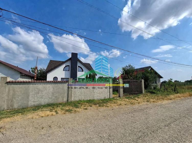 Casă cu Teren 665 Mp în Boțârlău
