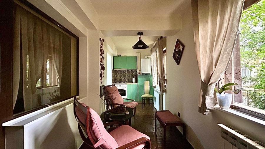 Apartament cu 3 camere decomandat, mobilat în Micro 19