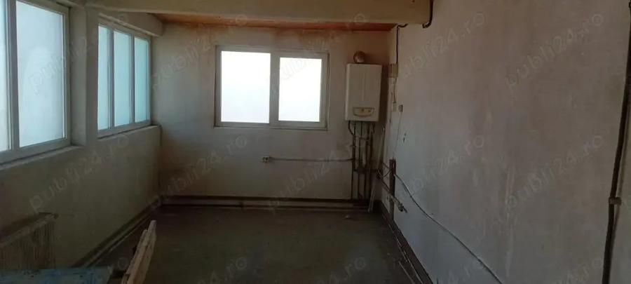 Casă cu 6 camere cu Teren 300 Mp în Bascov