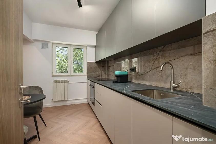 Apartament cu 2 camere semidecomandat în Universitate