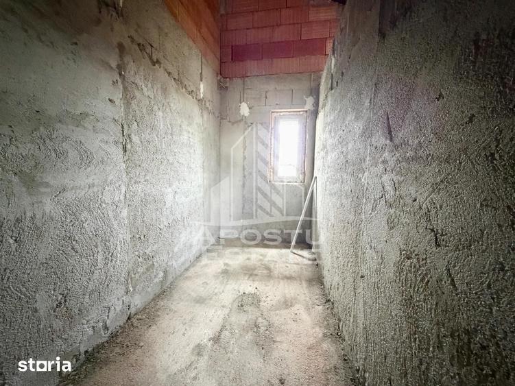 Casă cu 4 camere cu Teren 370 Mp în Tipografilor