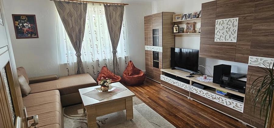 Casă cu 2 camere cu Teren 2936 Mp în Răscruci