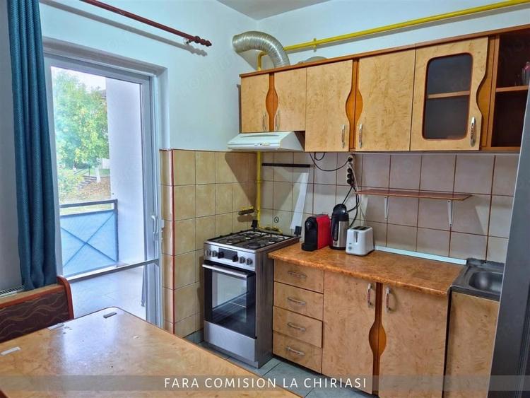 DE INCHIRIAT 2 CAMERE ETAJUL 1 - 3