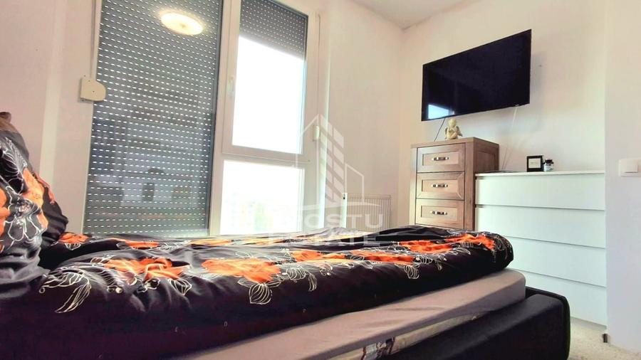 Apartament cu 2 camere semidecomandat, mobilat în Micălaca