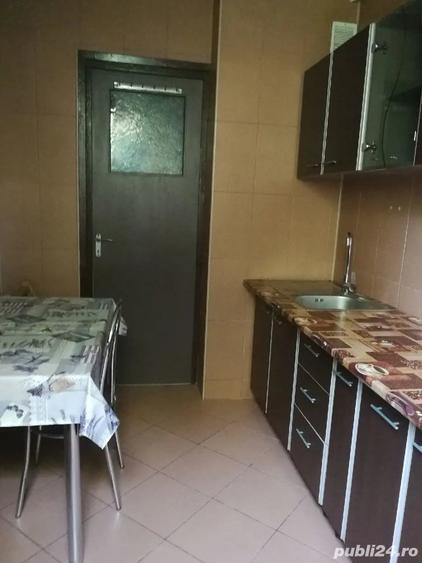 Apartament cu 3 camere decomandat în Drumul Taberei