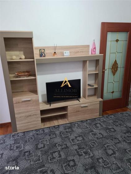 Apartament cu 2 camere în Micro 6