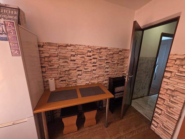 Apartament cu 2 camere semidecomandat în Peninsula