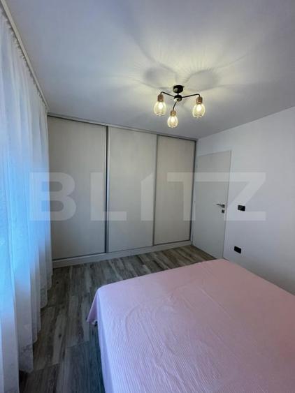 Apartament cu 3 camere semidecomandat, mobilat în Câmpia Turzii