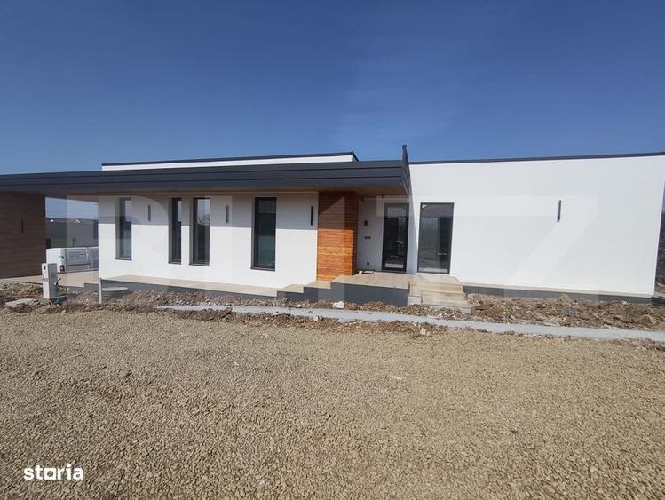 Casă cu 4 camere cu Teren 500 Mp în Sânmartin