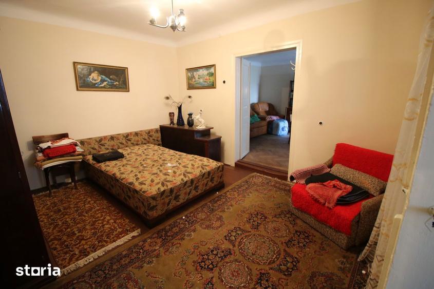 Casă cu 3 camere cu Canalizare în Port