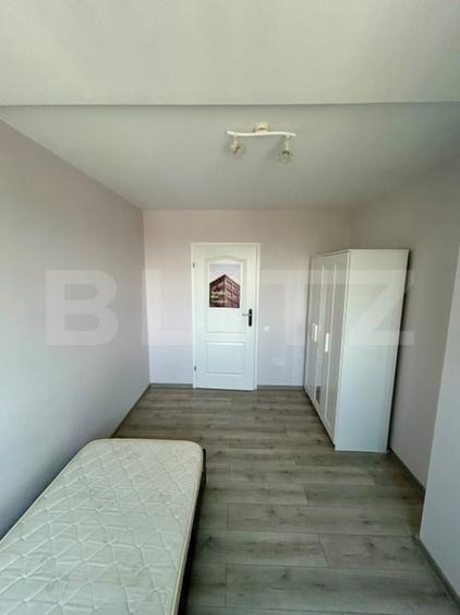 Apartament cu 3 camere semidecomandat în Central