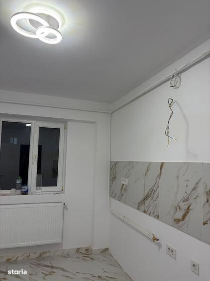 Apartament cu 4 camere decomandat în Exterior Vest