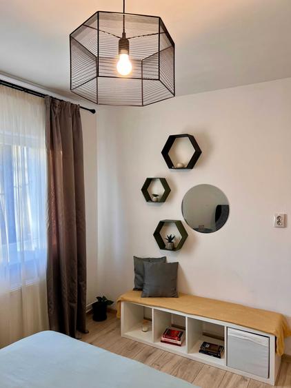 Apartament cu 2 camere semidecomandat în Mărăști