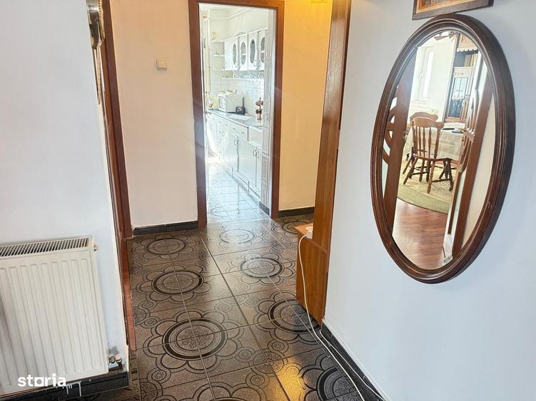 Apartament cu 3 camere decomandat în Central