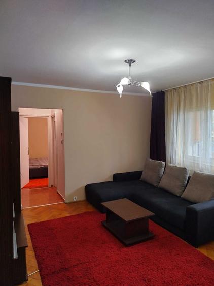 Apartament cu 2 camere semidecomandat în Girocului