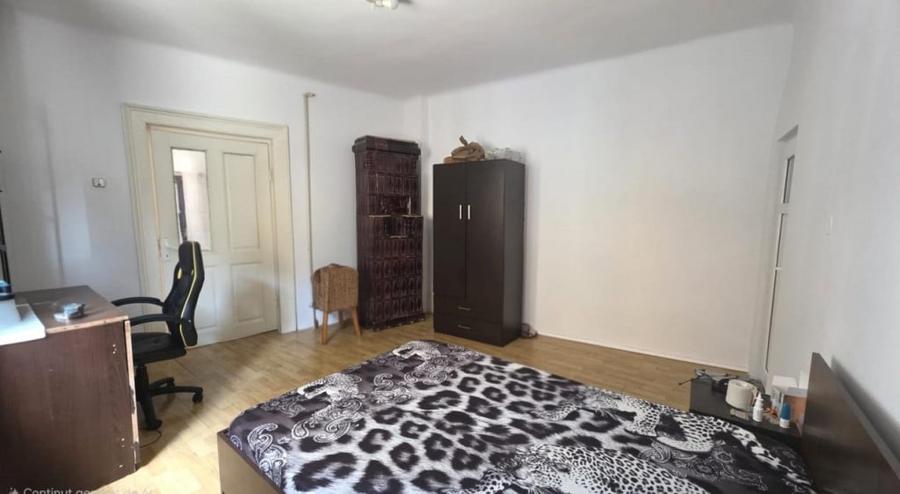 Casă cu 2 camere cu Teren 150 Mp în Iancului