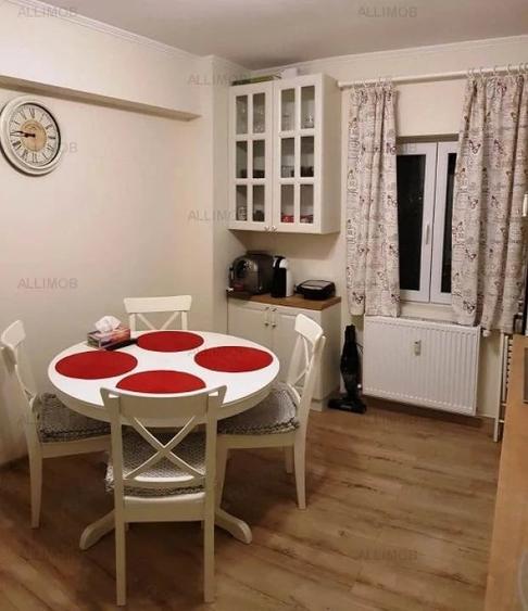 Apartament cu 3 camere decomandat în Ultracentral