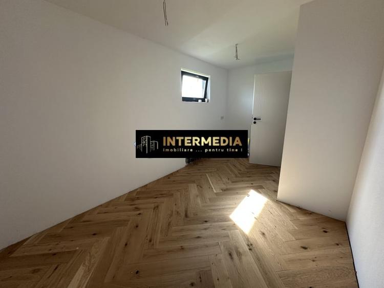 Casă individuală cu 5 camere cu Canalizare în Ighiu