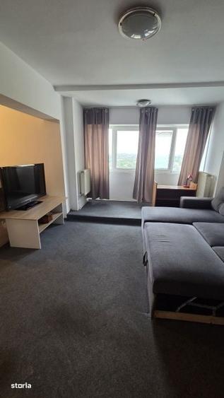 Apartament cu 4 camere decomandat în Micro 15