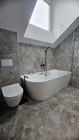 Apartament cu 3 camere semidecomandat, mobilat în Turnișor