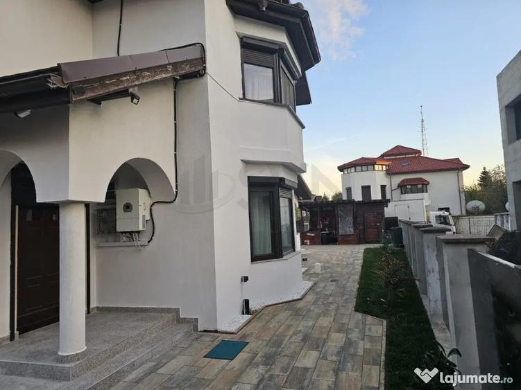 Casă cu 10 camere cu Teren 970 Mp în Ghencea
