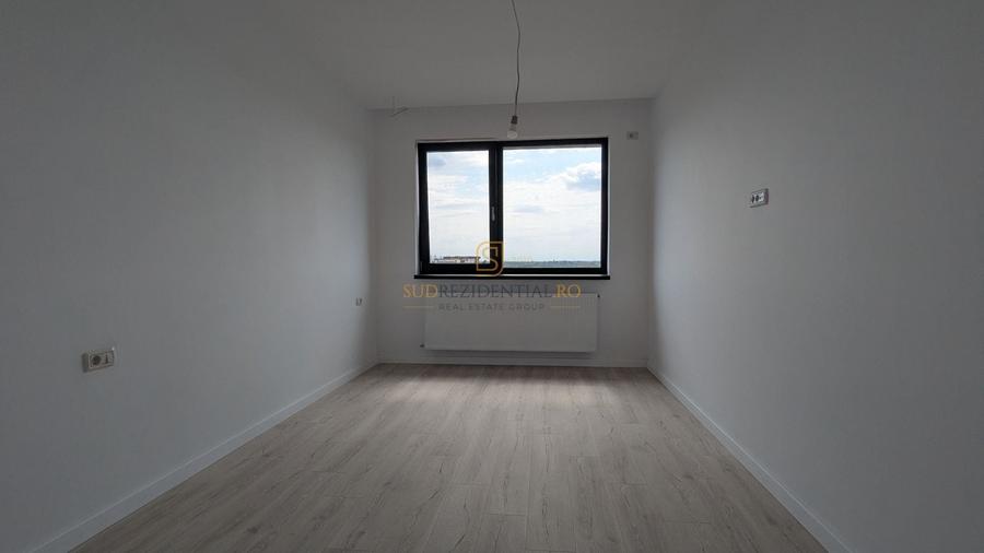 Apartament cu 3 camere semidecomandat în Berceni