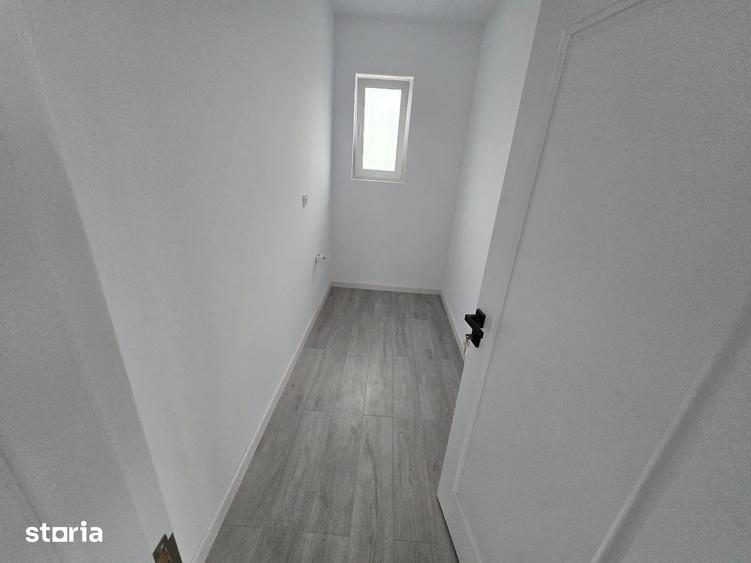 Casă cu 4 camere cu Teren 500 Mp în Unirii