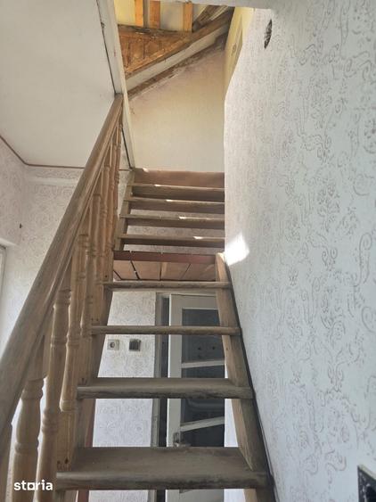 Casă cu 6 camere cu Teren 798 Mp în Botizului