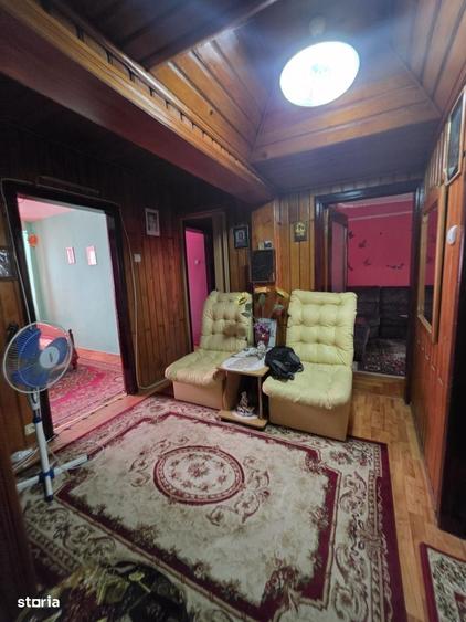 Apartament cu 3 camere decomandat în Mioriței