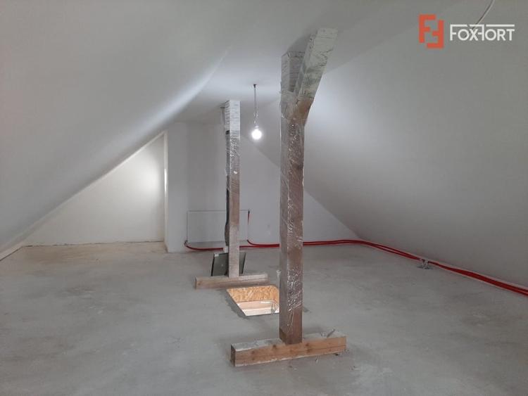 Duplex cu 5 camere cu Teren 318 Mp în Urseni
