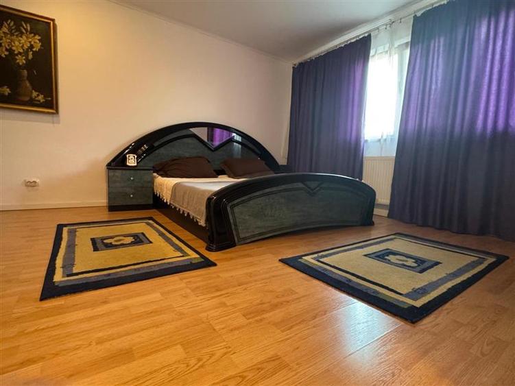 Duplex cu 4 camere cu Piscina în Titan