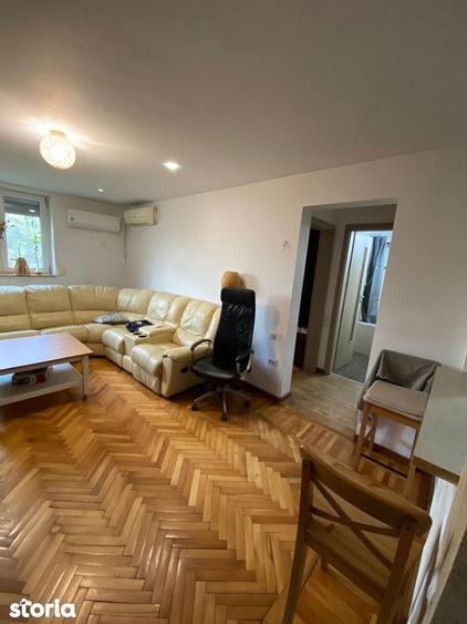 Apartament cu 4 camere în Titan