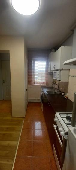 Inchiriez apartament decomandat 2 camere Deva - 1