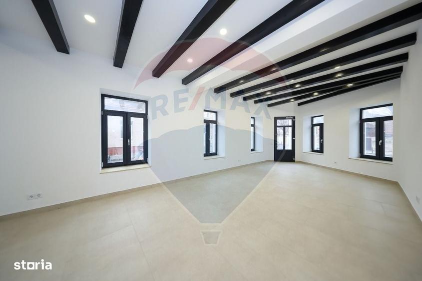 Spațiu comercial, de 260 mp, în Central