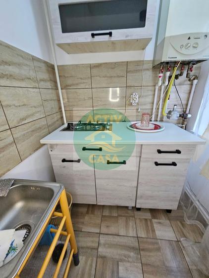 Garsonieră circulară în Est