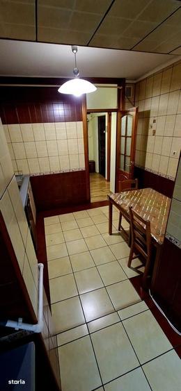 Apartament cu 3 camere decomandat în Popa Șapcă